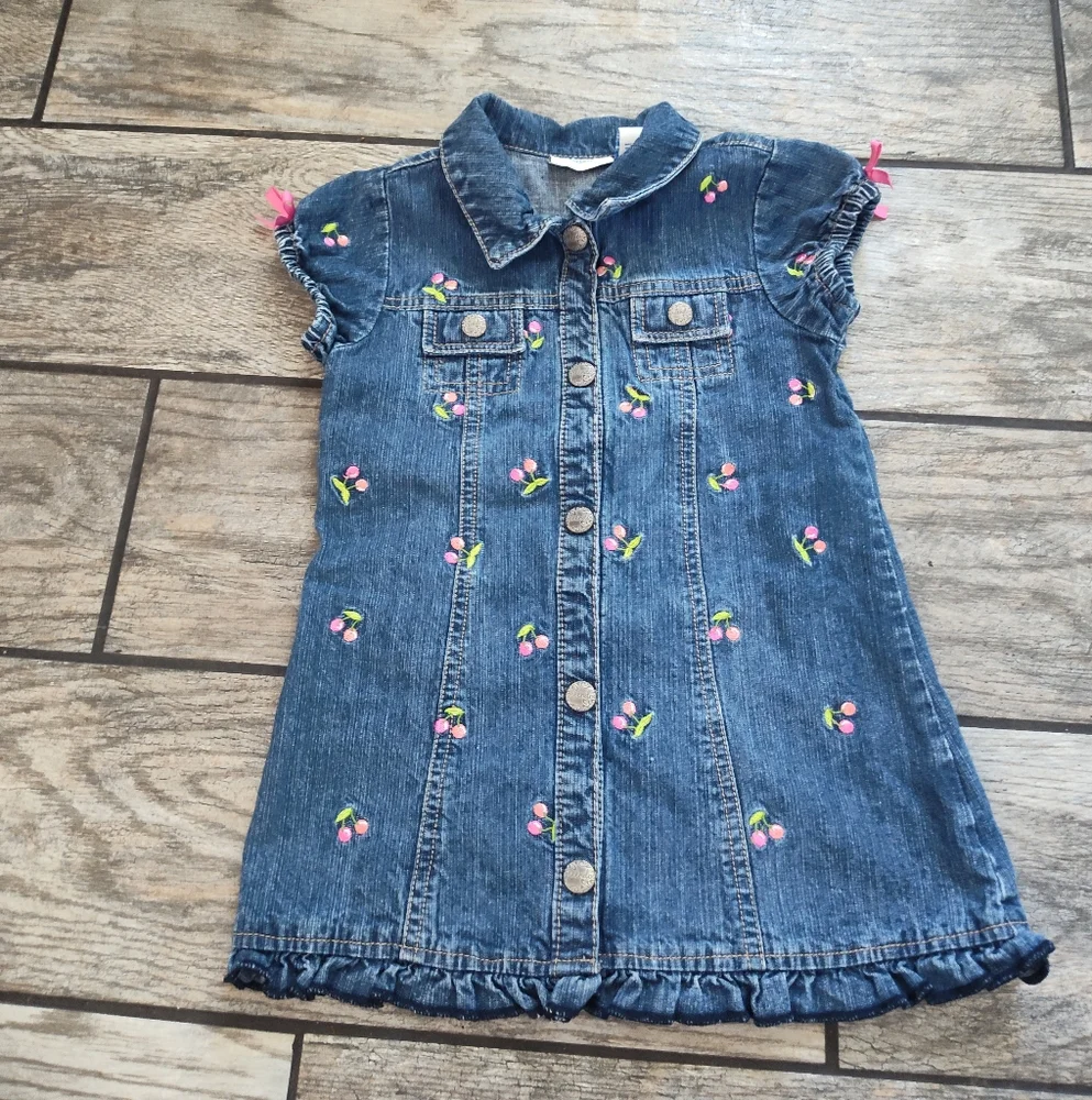 Baby / Toddler Girls Vintage Denim Dress With Embroidered Cherries 🍒 - Picture 9 of 11